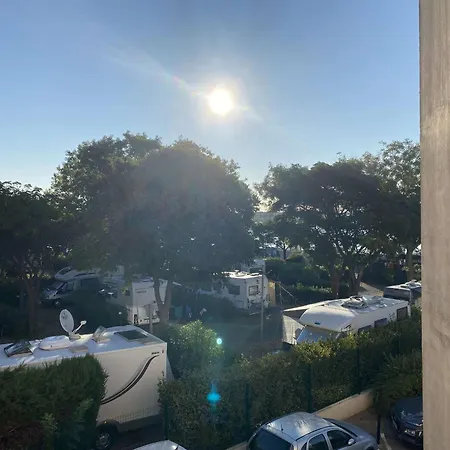 Agreable Avec Parking Privatif Et Wi-fi A - Fr-1-553-273 * Balaruc-les-Bains