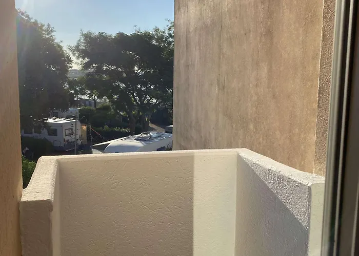 Agreable Avec Parking Privatif Et Wi-fi A - Fr-1-553-273 *